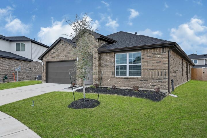 Property Photo: 30034 Foxtail Pine Ct TX 77494