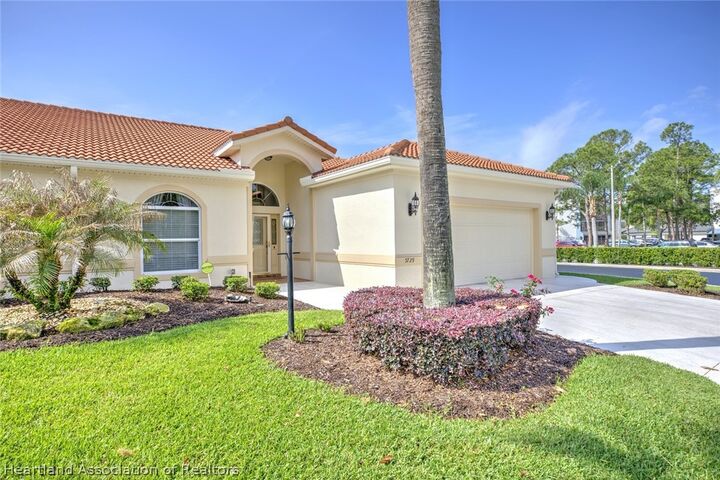 Property Photo: 5729 Hampton Woods Boulevard FL 33872