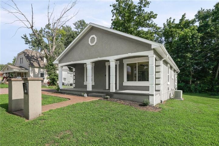 Property Photo: 309 E Black Diamond Street MO 64085
