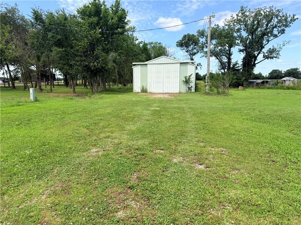 Property Photo: 20156 S 43 Highway MO 64771