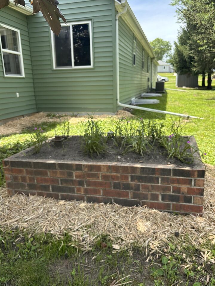 Property Photo:  814 Greeley Street  IA 50658 