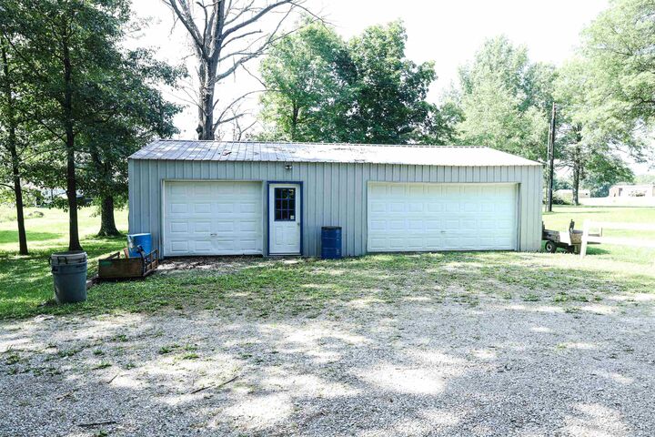Property Photo: 2966 N Folsomville Road IN 47601