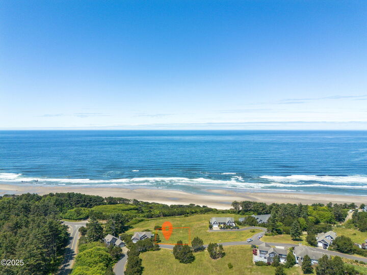Property Photo: 16 Nantucket Drive OR 97112