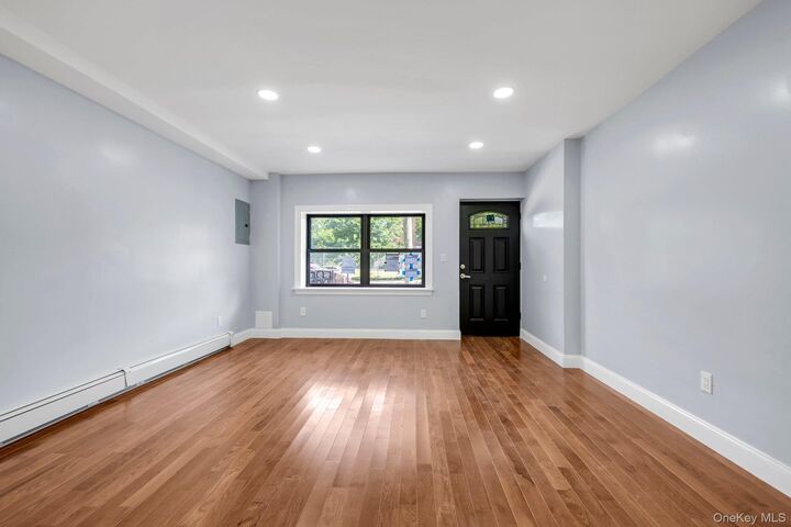 Property Photo: 2114 Lacombe Avenue NY 10473