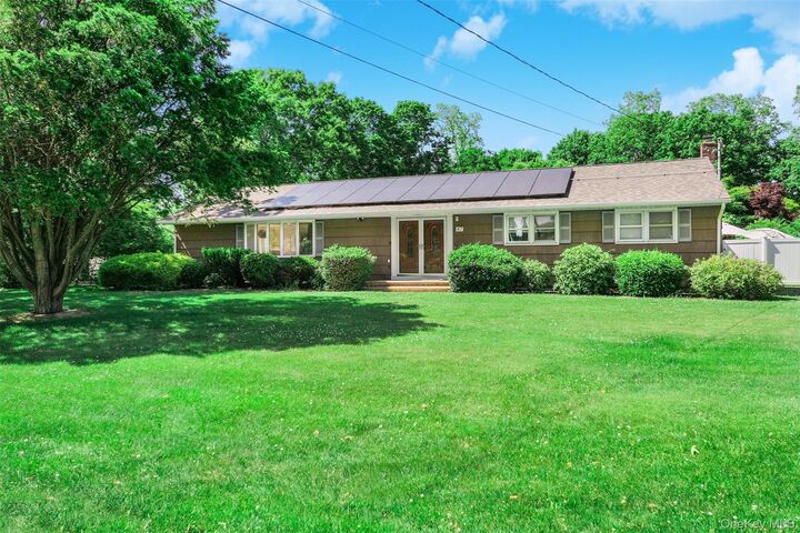 Property Photo:  47 Oak Road  NY 11772 