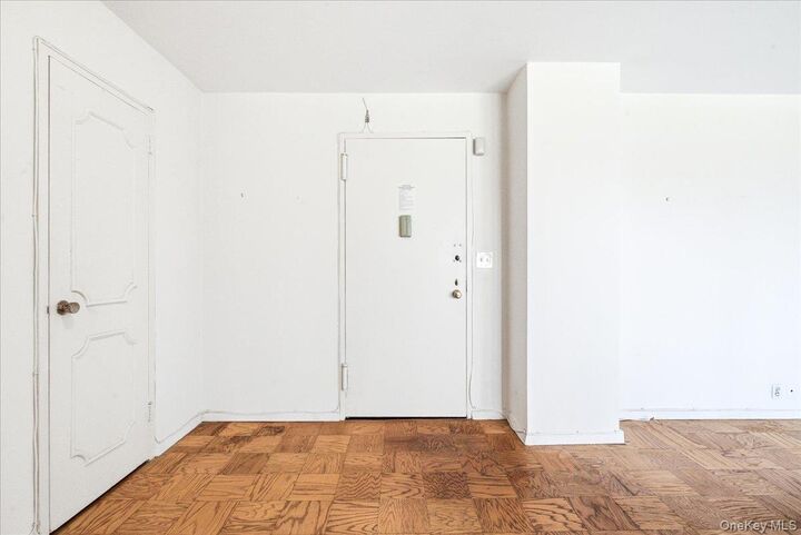 Property Photo:  70-25 Yellowstone Boulevard 5A  NY 11375 