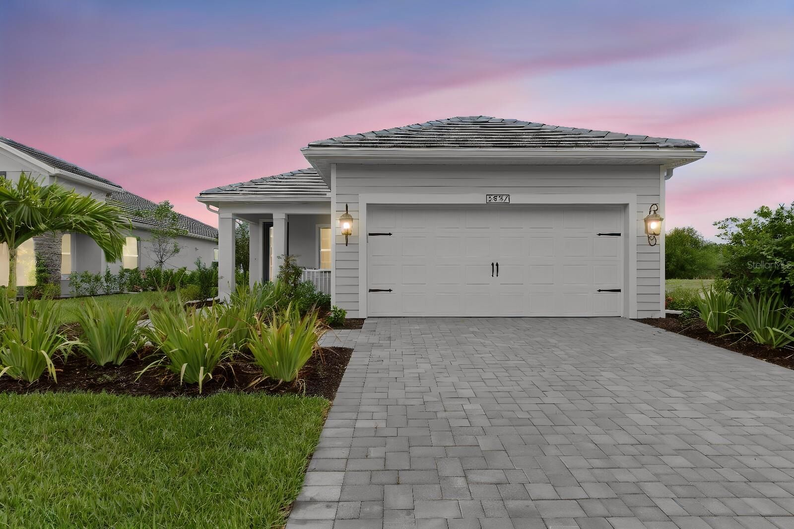 Property Photo: 2937 Heritage Pines Drive FL 33905