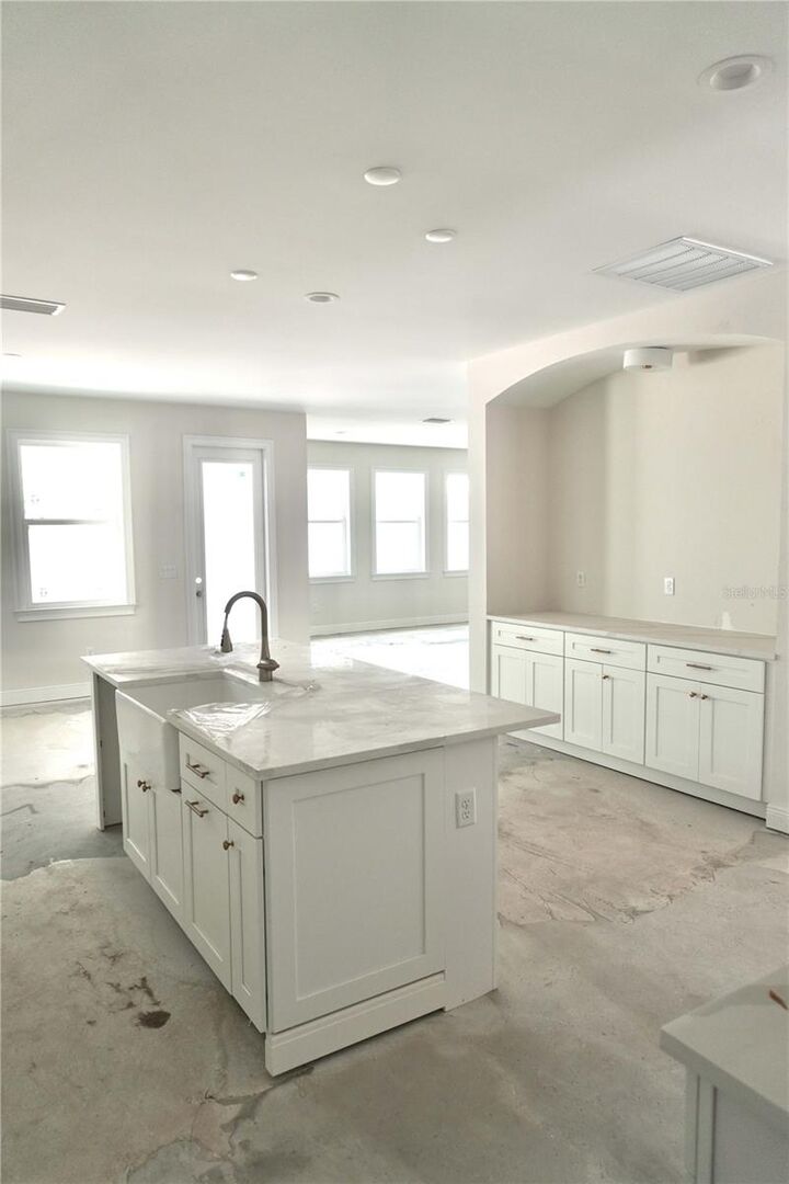 Property Photo:  3905 W Tacon Street  FL 33629 