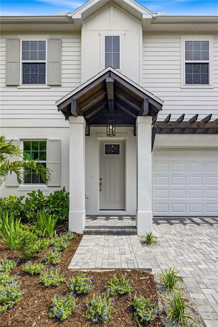 Property Photo:  3905 W Tacon Street  FL 33629 