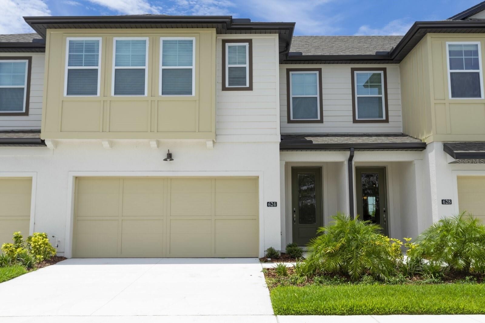 Property Photo: 624 Benoi Drive FL 33896