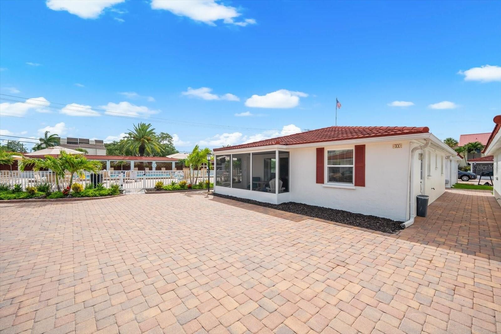 Property Photo:  6154 Midnight Pass Road B1  FL 34242 