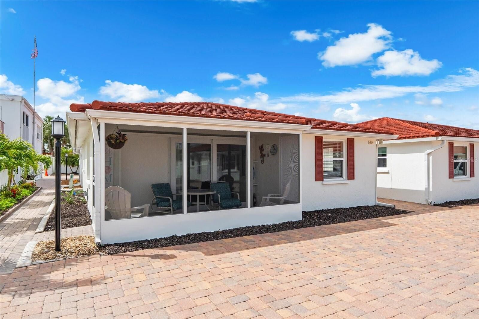 Property Photo:  6154 Midnight Pass Road B1  FL 34242 