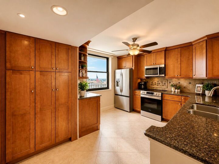 Property Photo:  7300 Sun Island Drive S 1103  FL 33707 
