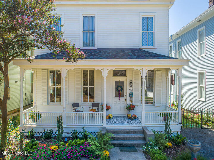Property Photo:  612 State Street  MS 39120 