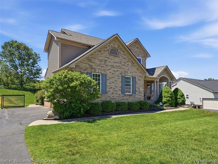 Property Photo:  101 Willow Lake Drive  MI 48371 6376 