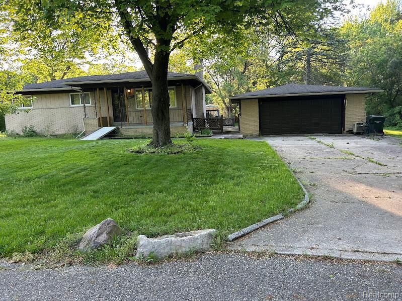 Property Photo:  52412 Pappy Lane  MI 48316 3069 