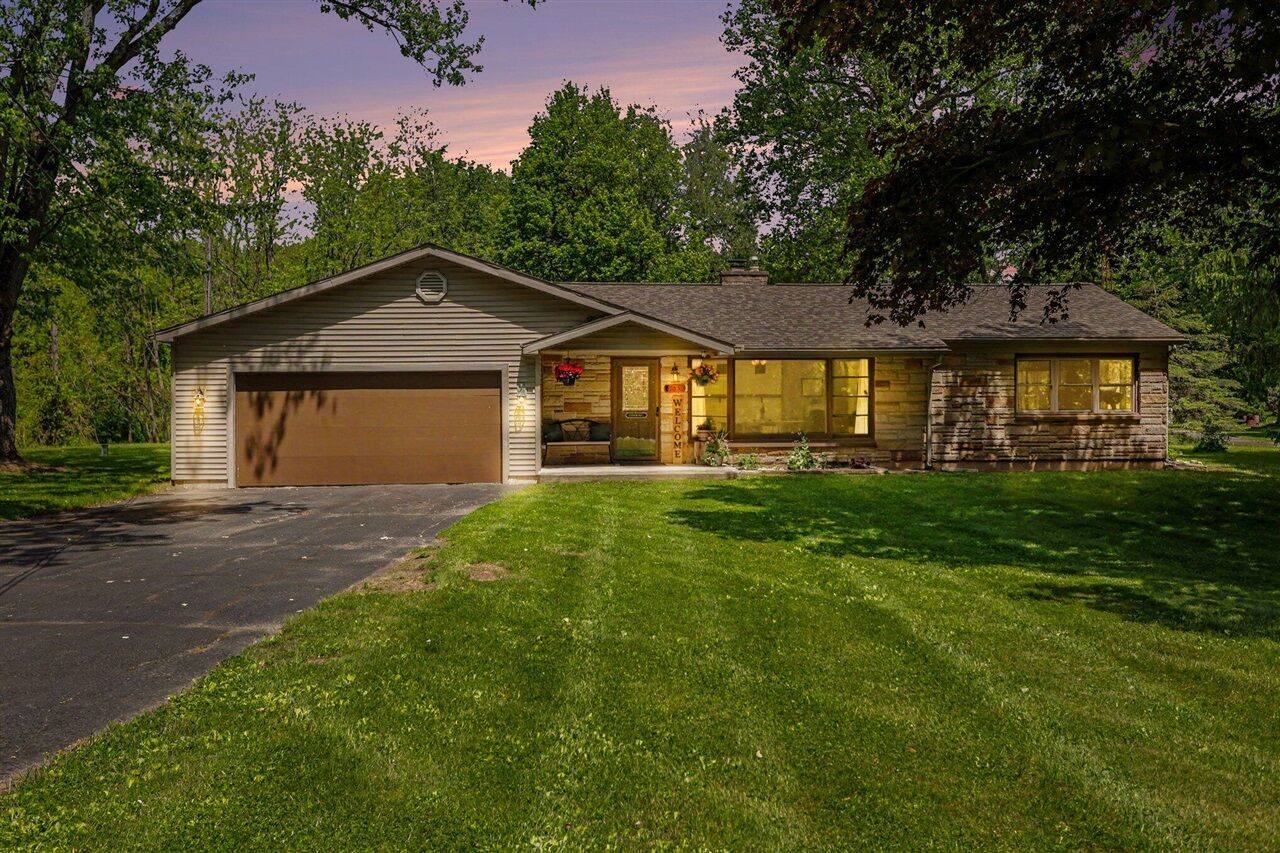 Property Photo:  735 Lyon Lake Road  MI 49068-8224 
