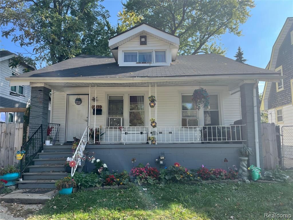 Property Photo:  10139 Beechdale Street  MI 48204 2587 