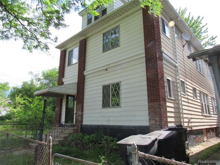 Property Photo: 15786 Parkside Street MI 48238 1434
