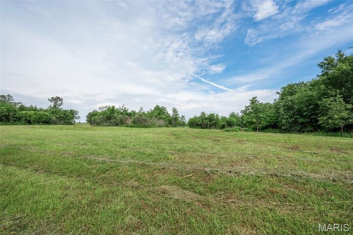 Property Photo: 9 Halyon Estates MO 63462