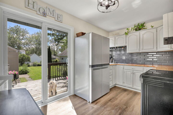 Property Photo:  3201 Sablain Parkway Drive  MI 48910 