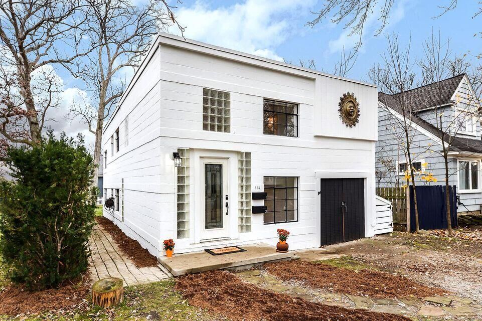 Property Photo: 814 Pauline Boulevard MI 48103