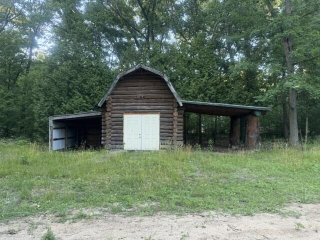 Property Photo:  2649 E Fox Drive  MI 49327 