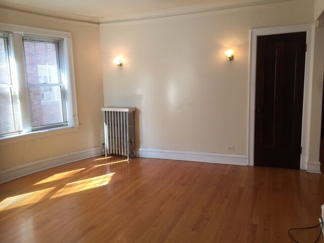 Property Photo:  3746 W Irving Park Road 2B  IL 60618 
