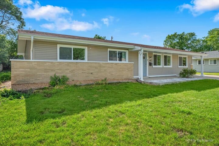 Property Photo: 1420 Cooper Road IL 60169