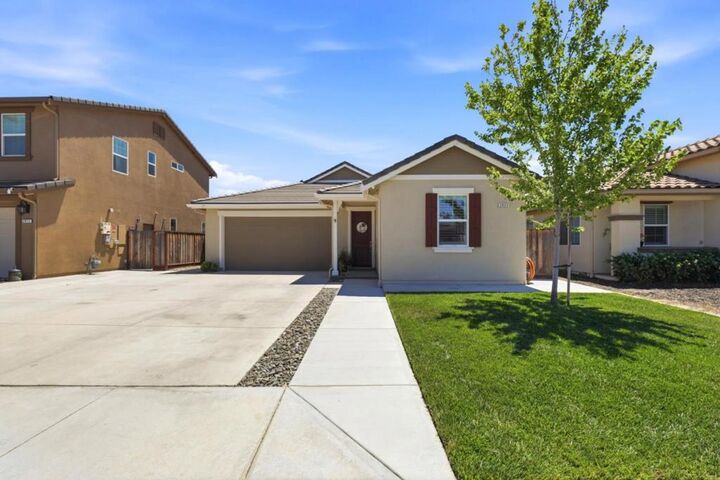 Property Photo:  2923 Kings Way  CA 95023 
