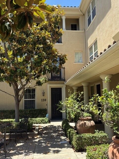 Property Photo: 139 Pantheon 41 CA 92620