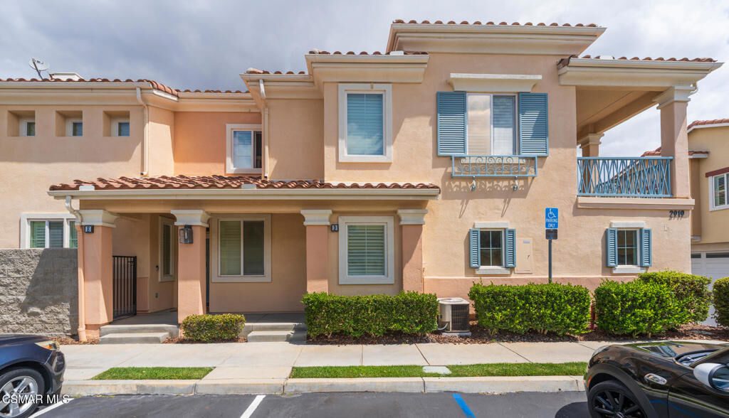 Property Photo:  2919 Estilita Way D  CA 93063 
