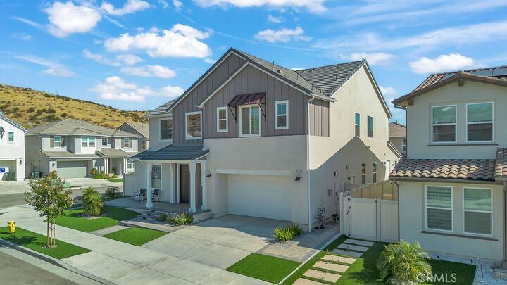 Property Photo:  18100 Tableau  CA 91350 