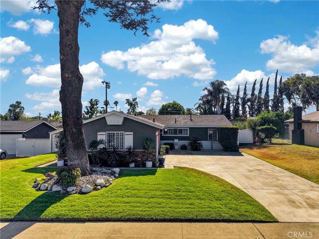 Property Photo:  2369 Saunders St  CA 91767 