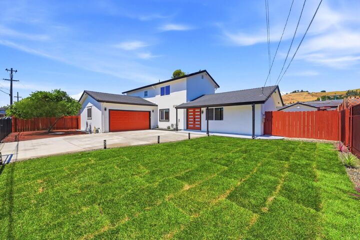 Property Photo:  27566 E 12th Street  CA 94544 