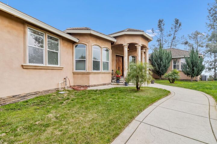 Property Photo:  2311 Hill View Drive  CA 95762 