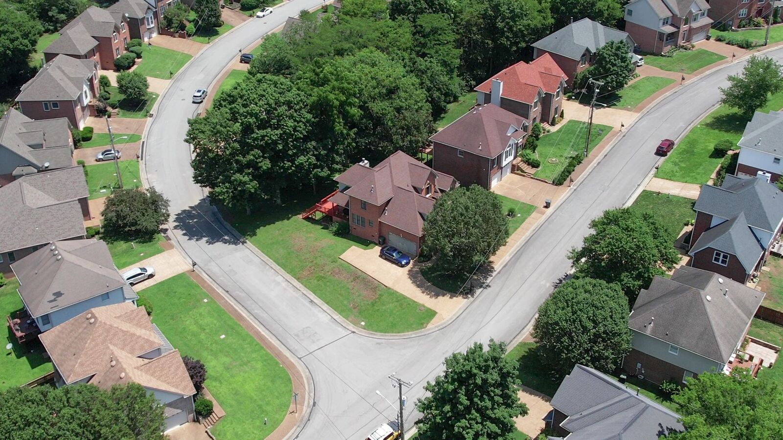 Property Photo: 4905 Tulip Grove Ln TN 37076