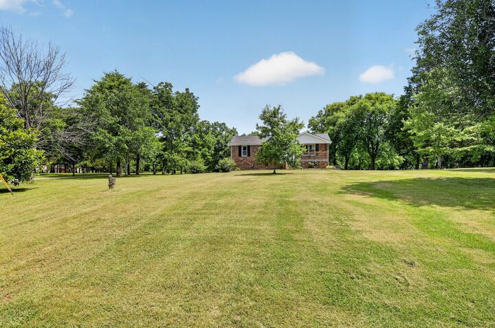 Property Photo:  289 Vesta Rd  TN 37090 