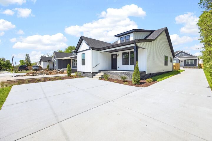Property Photo:  206 Ross Ave 110  TN 37066 