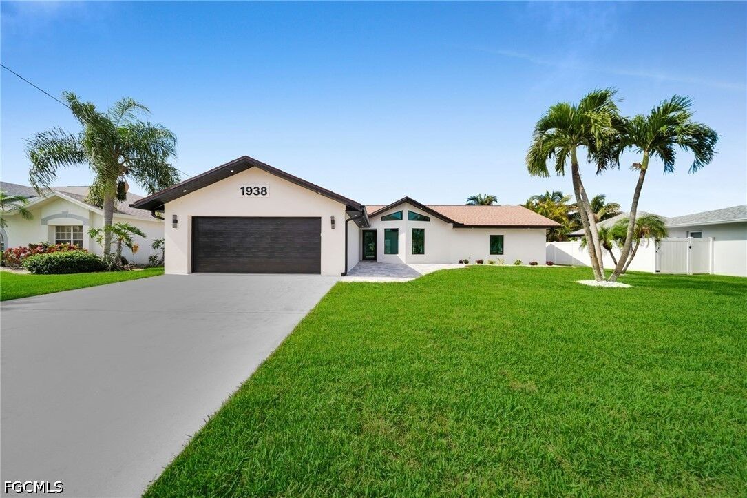 Property Photo:  1938 Cornwallis Parkway  FL 33904 