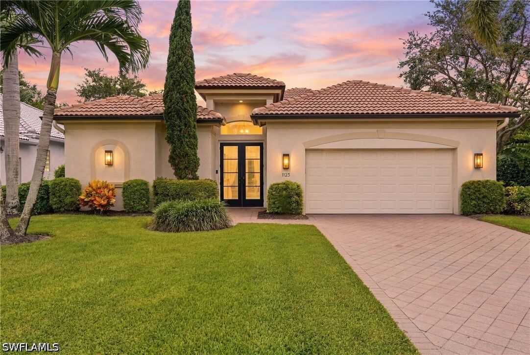 Property Photo:  1123 Augusta Falls Way  FL 34119 