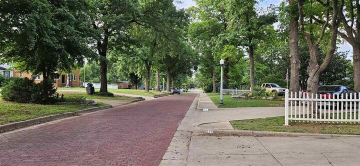 Property Photo:  219 Virginia  OK 74601 