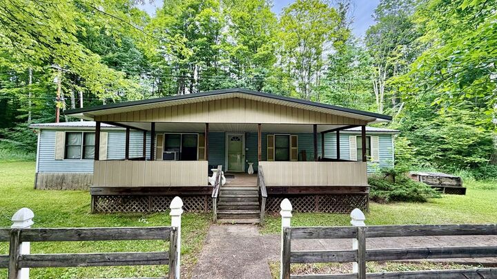 Property Photo:  1138 Hogback Rd  NY 14825 