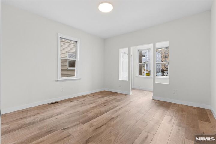 Property Photo:  3 Edison Place 1  NJ 07073 