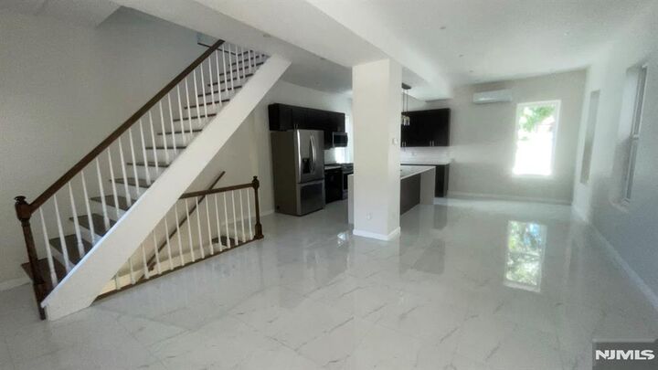 Property Photo:  322 Cortlandt Street  NJ 07109 