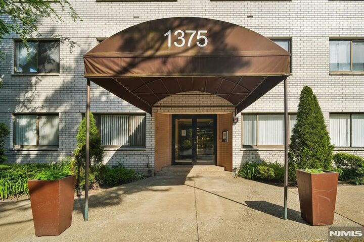 Property Photo:  1375 River Road 1A  NJ 07020 