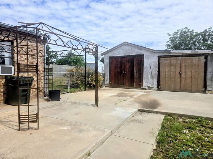 Property Photo: 2606 Wyoming Street NM 88220