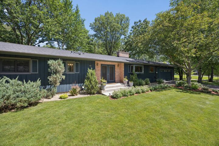 Property Photo:  443 Salem Place  MN 55115 