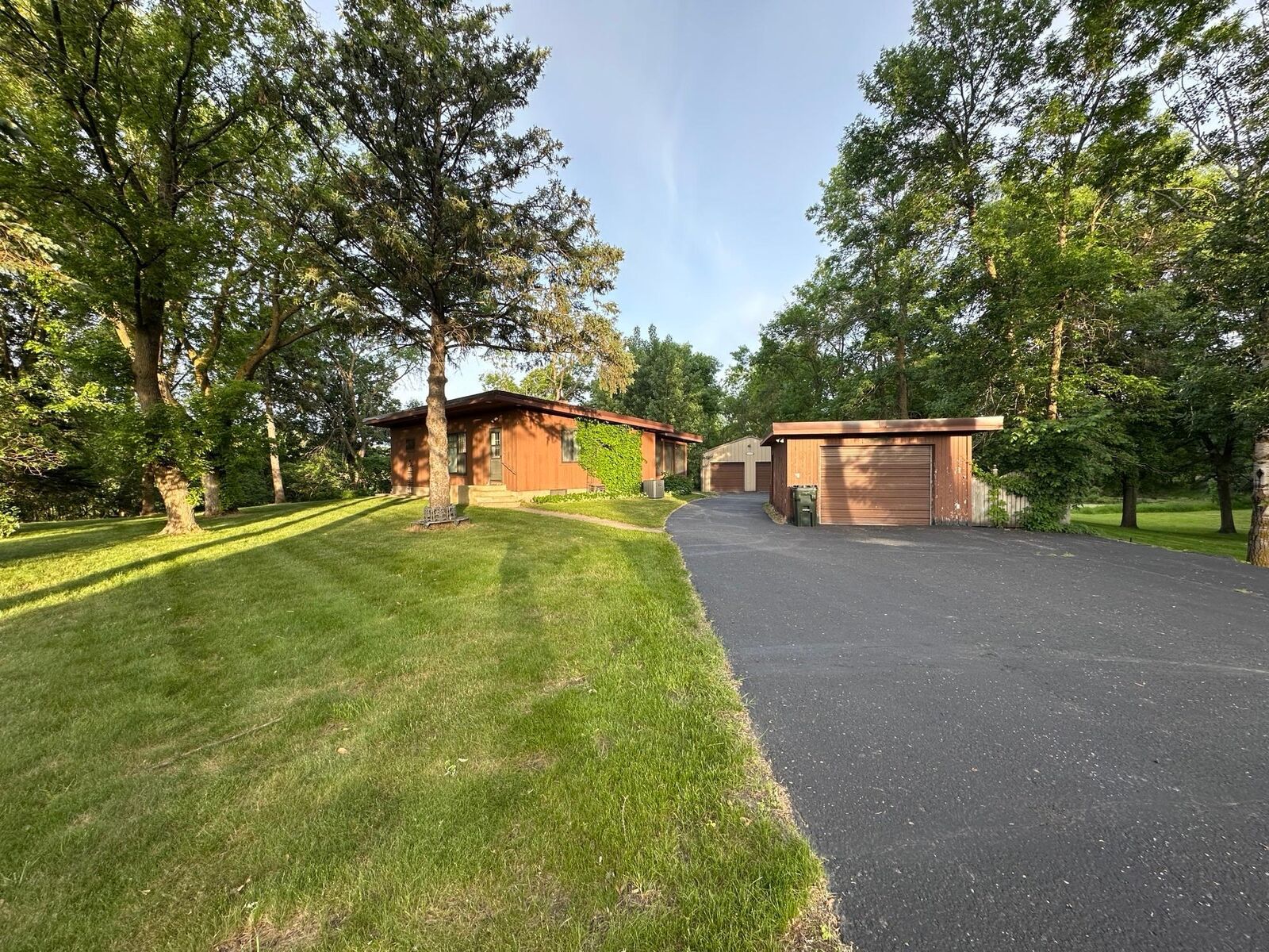 Property Photo:  1402 N McKay Avenue NE  MN 56308 