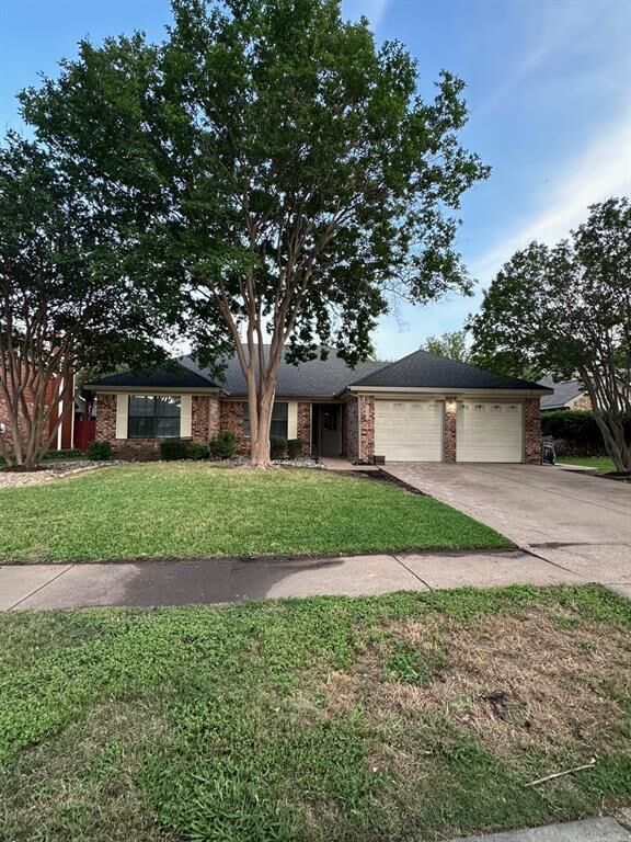 Property Photo: 547 Kessler Street TX 75052